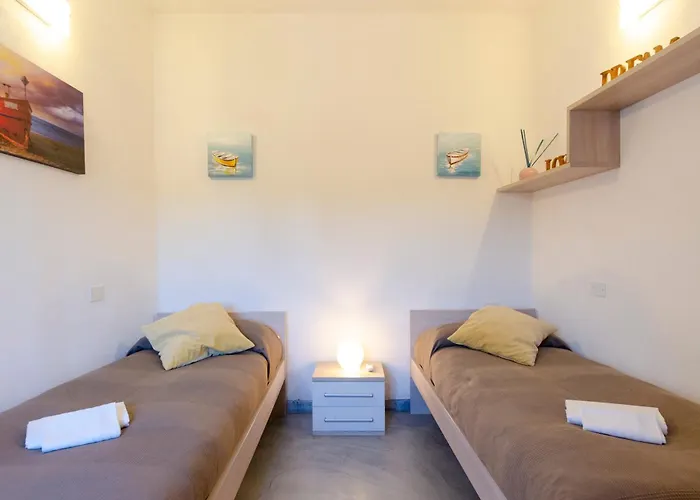 Casa Rosa, * Ραπάλο