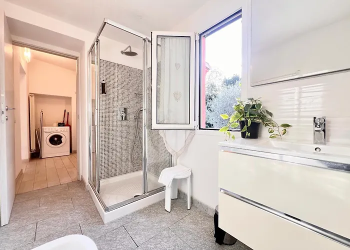 Casa Rosa, * Ραπάλο