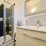 アパート Casa Rosa, ラッパロ