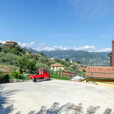 Casa Rosa, Peaceful Surrounded By Greenery With Free Parking, Wifi & Air Conditioning * Rapallo
