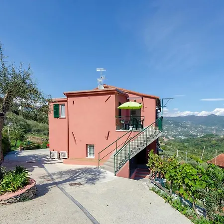 Appartement Casa Rosa Rapallo, Peaceful Multiple Surrounded By Greenery With Free Parking, Wifi & Air Conditioning, Welcome Kit Priority With Prosecco *