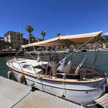 Casa Rosa, Rapallo, Peaceful Multiple Surrounded By Greenery With Free Parking, Wifi & Air Conditioning, Welcome Kit Priority With Prosecco Appartement *