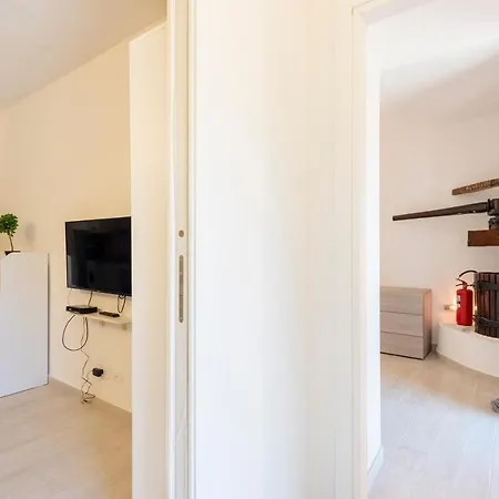 Casa Rosa, Peaceful Surrounded By Greenery With Free Parking, Wifi & Air Conditioning Apartment Rapallo
