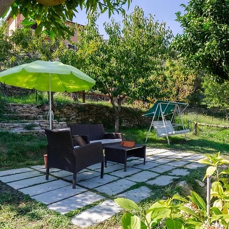 Casa Rosa Rapallo, Peaceful Multiple Surrounded By Greenery With Free Parking, Wifi & Air Conditioning, Welcome Kit Priority With Prosecco Appartement