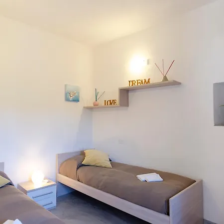 Apartment Casa Rosa, Peaceful Surrounded By Greenery With Free Parking, Wifi & Air Conditioning Rapallo