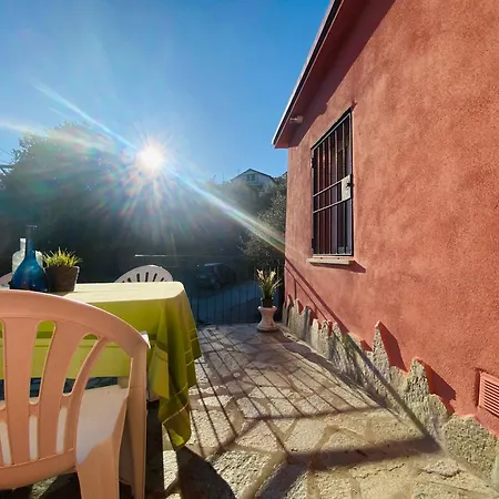 Casa Rosa Rapallo, Peaceful Multiple Surrounded By Greenery With Free Parking, Wifi & Air Conditioning, Welcome Kit Priority With Prosecco *