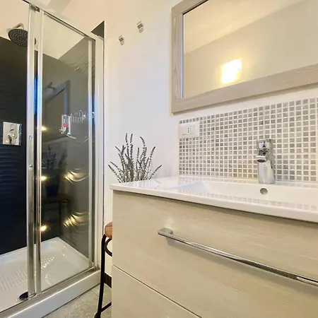 Apartment Casa Rosa, Peaceful Surrounded By Greenery With Free Parking, Wifi & Air Conditioning Rapallo