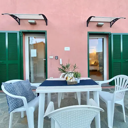 Casa Rosa, *