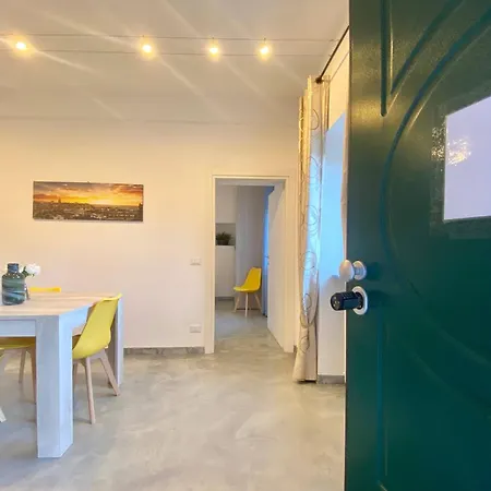 Casa Rosa, Apartamento