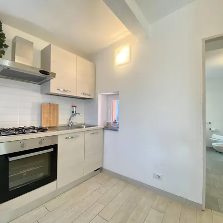 Casa Rosa, Peaceful Surrounded By Greenery With Free Parking, Wifi & Air Conditioning Apartment Rapallo