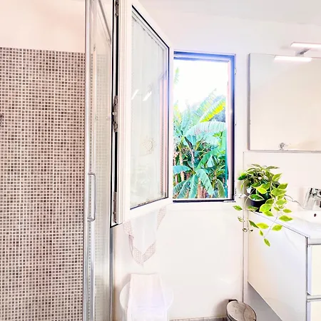 Casa Rosa, * Rapallo